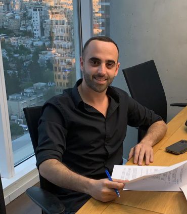 עומר עזרא